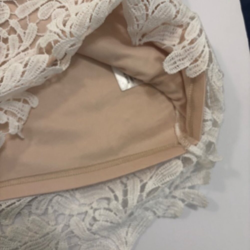 Tobi NWOT Sleeveless Ivory Floral Lace Cutout Above Knee Lined Dress Small - Picture 8 of 8